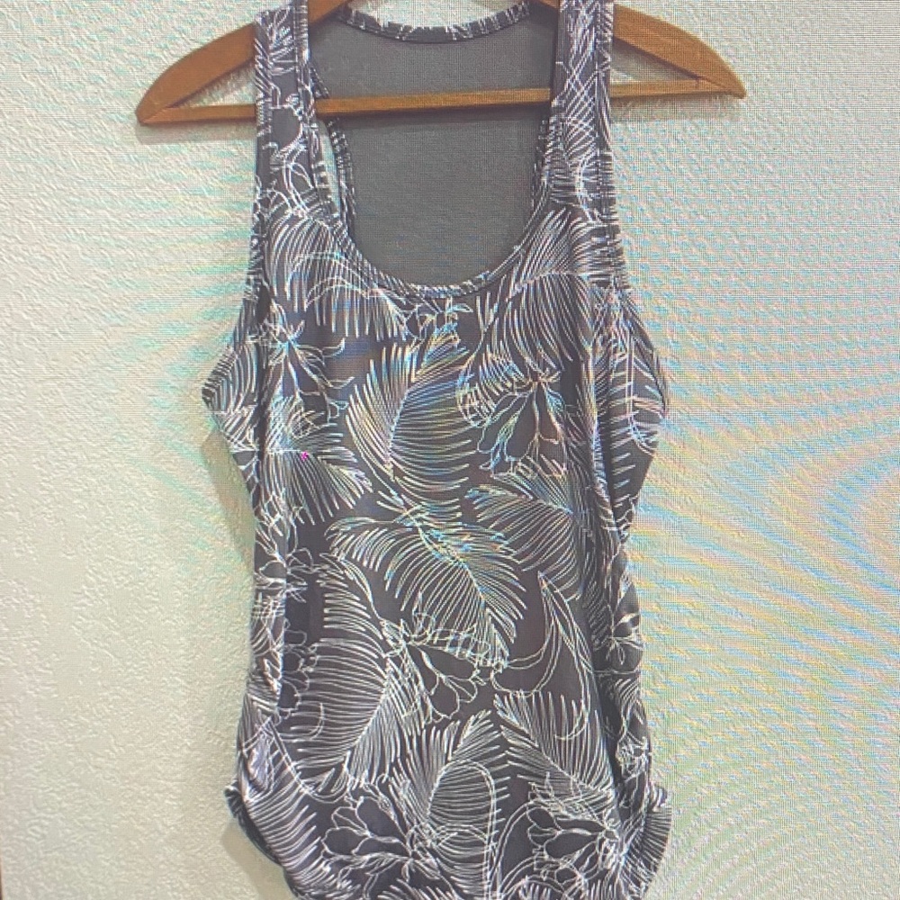 Floral Print Sleeveless Top